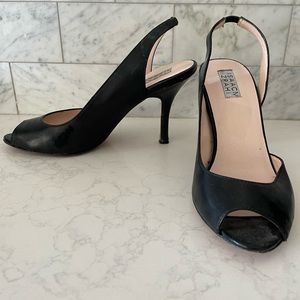 Isaac Misrahi Black leather heels, size 7